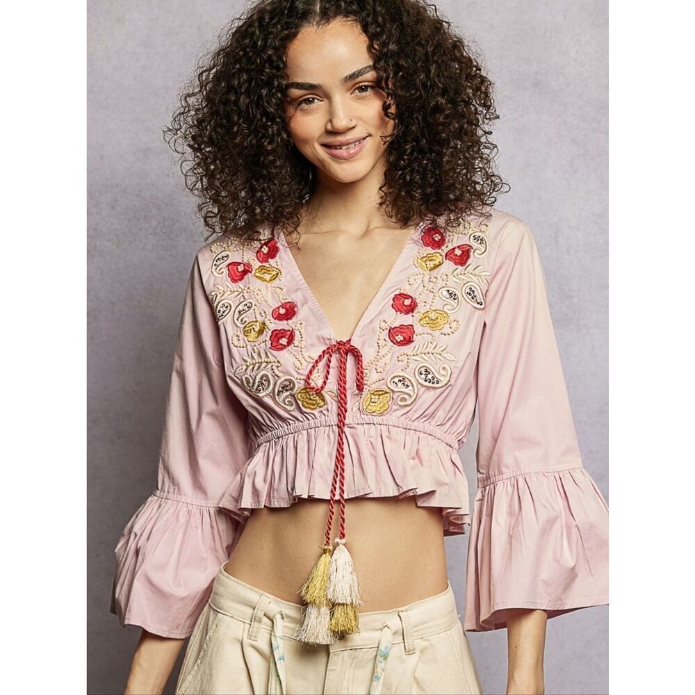 POL Floral Embroidered Cropped Pink Peasant Peplum Top Blouse Sz Large